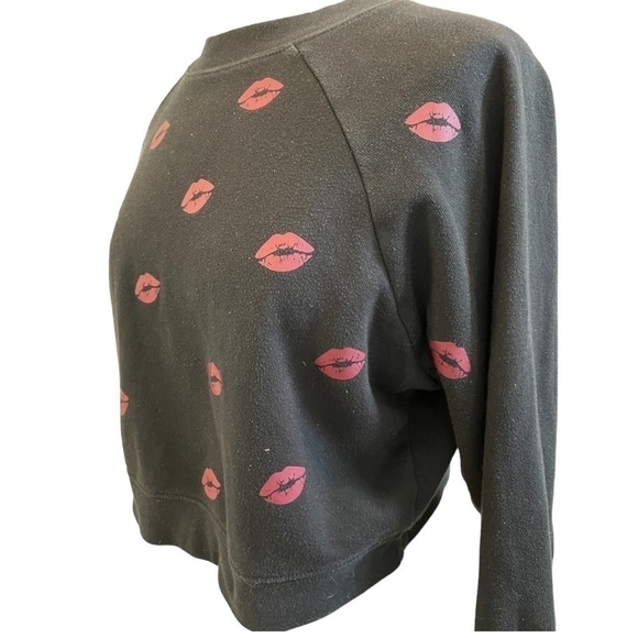 Style Reform, Kissing Lips Sweatshirt in Black Size Small - Picture 5 of 11
